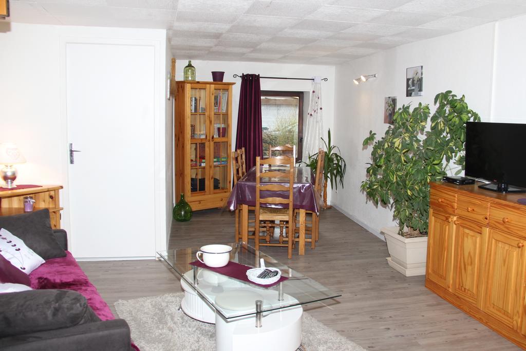 Ferienwohnung Le Chambron Condorcet Exterior foto