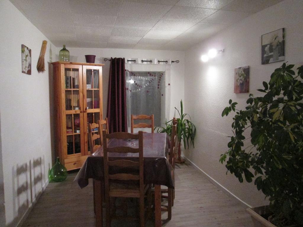 Ferienwohnung Le Chambron Condorcet Exterior foto