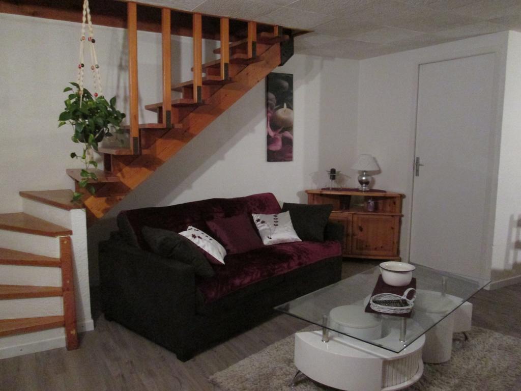Ferienwohnung Le Chambron Condorcet Exterior foto