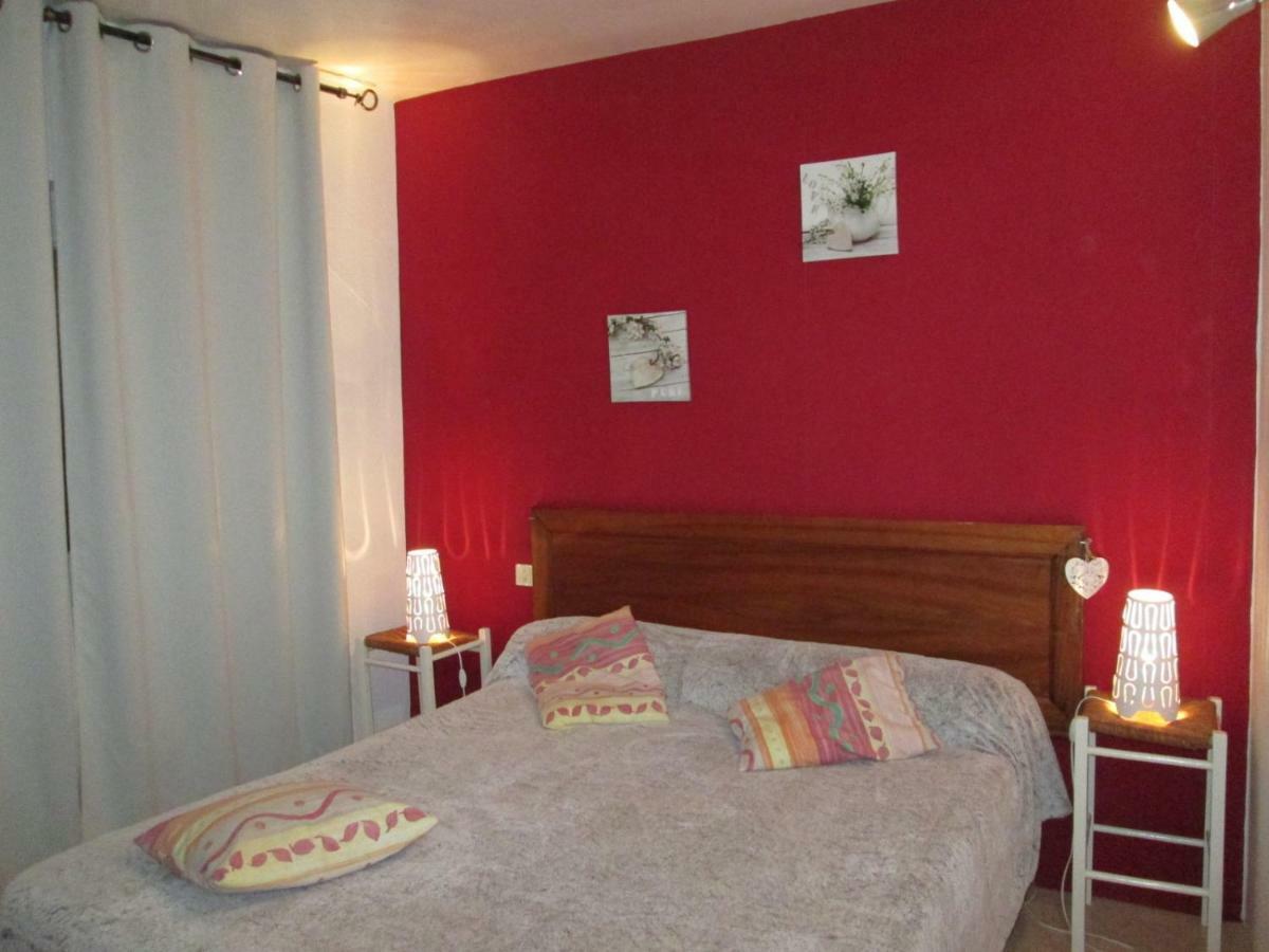 Ferienwohnung Le Chambron Condorcet Exterior foto