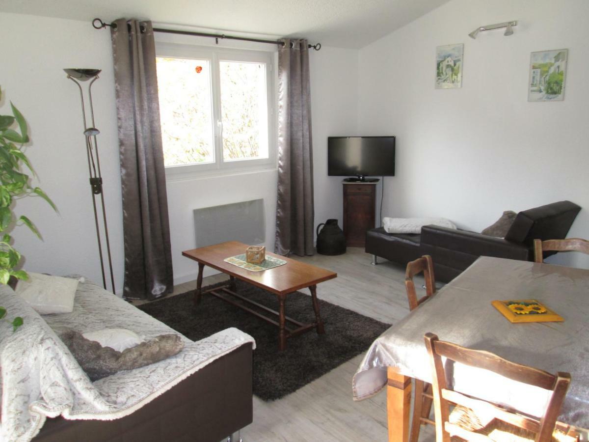 Ferienwohnung Le Chambron Condorcet Exterior foto
